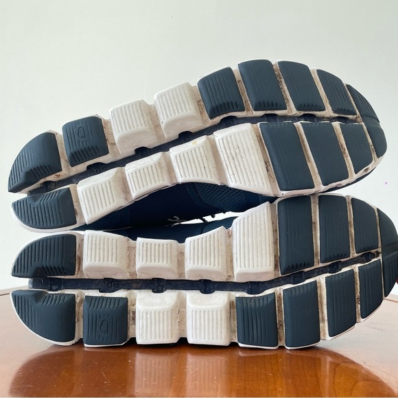 On Running Cloud 5 Men’s Blue Running Shoes | US 10 - Picture 5 of 7